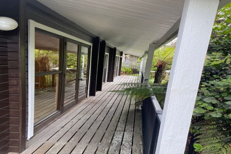 Photo of property in 17 Ivy Terrace, Moana, 7872