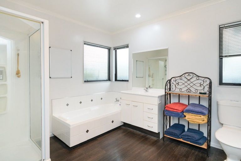 Photo of property in 18 Ursula Drive, Feilding, 4702