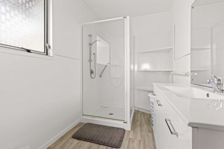 Photo of property in 2 Knox Place, Greerton, Tauranga, 3112