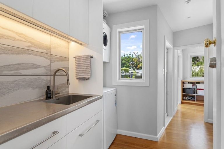 Photo of property in 211 Major Hornbrook Road, Mount Pleasant, Christchurch, 8081