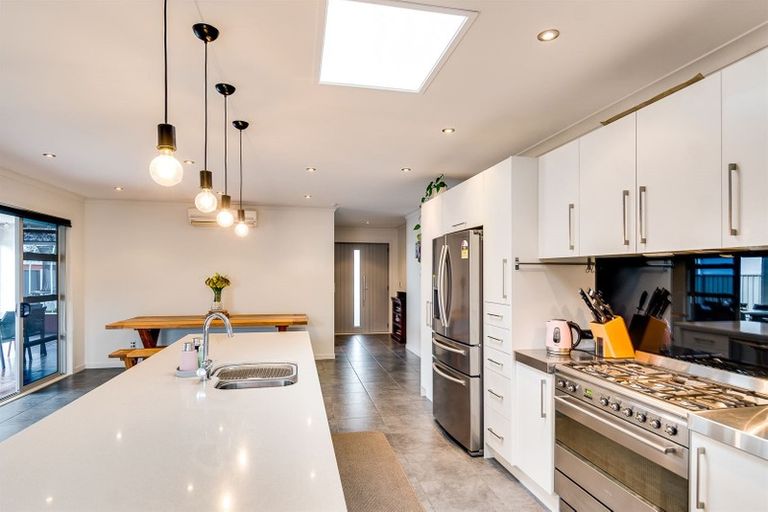 Photo of property in 18 Palliser Place, Poraiti, Napier, 4112