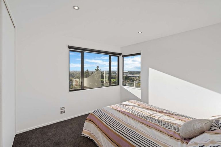 Photo of property in 15 Stronsay Lane, Hillsborough, Christchurch, 8022