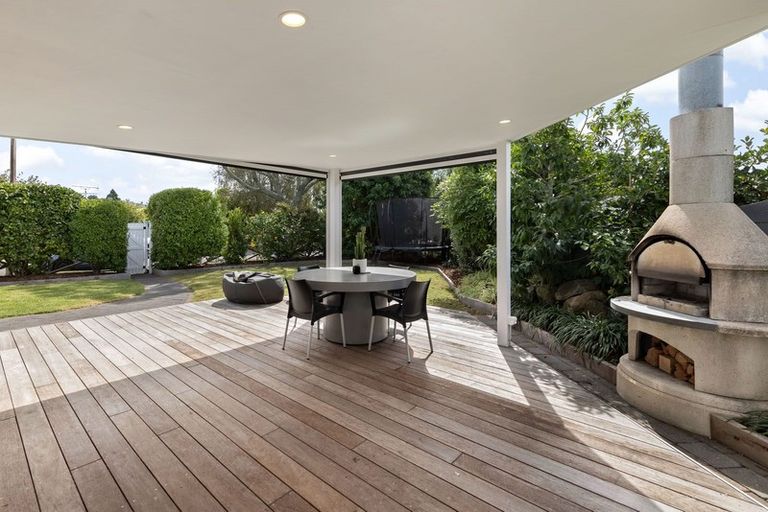 Photo of property in 14a Motuora Road, Manly, Whangaparaoa, 0930