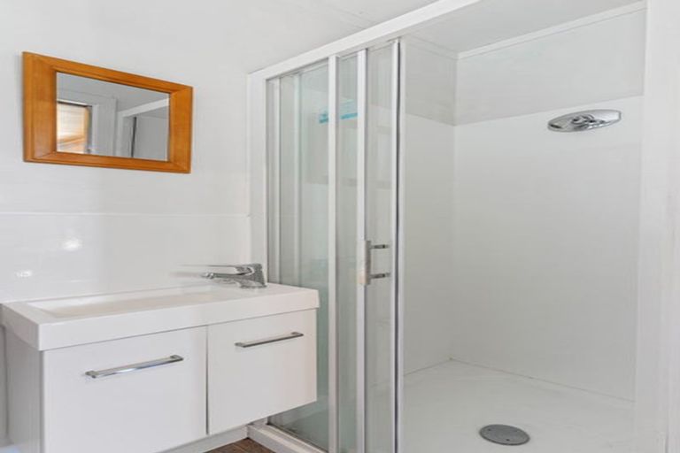 Photo of property in 114 Tamaki Road, Whangamata, 3620