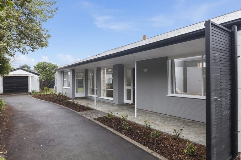 Photo of property in 257 Fifield Terrace, Opawa, Christchurch, 8023