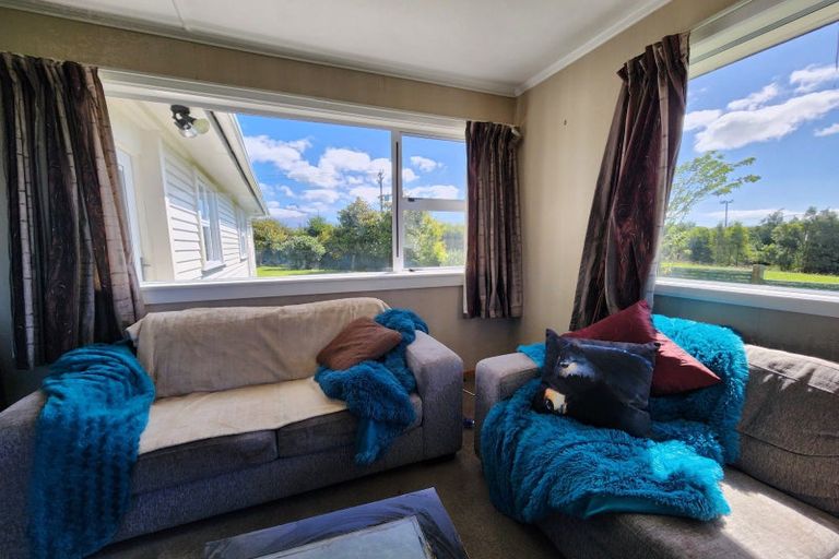 Photo of property in 18 Rugby Road, Tariki, Inglewood, 4388