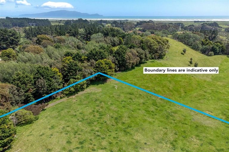 Photo of property in 84 Te Hapua Road, Te Horo, Otaki, 5581