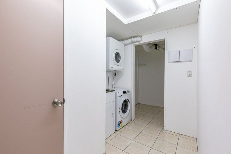 Photo of property in 14b Domanski Crescent, Owhiro Bay, Wellington, 6023