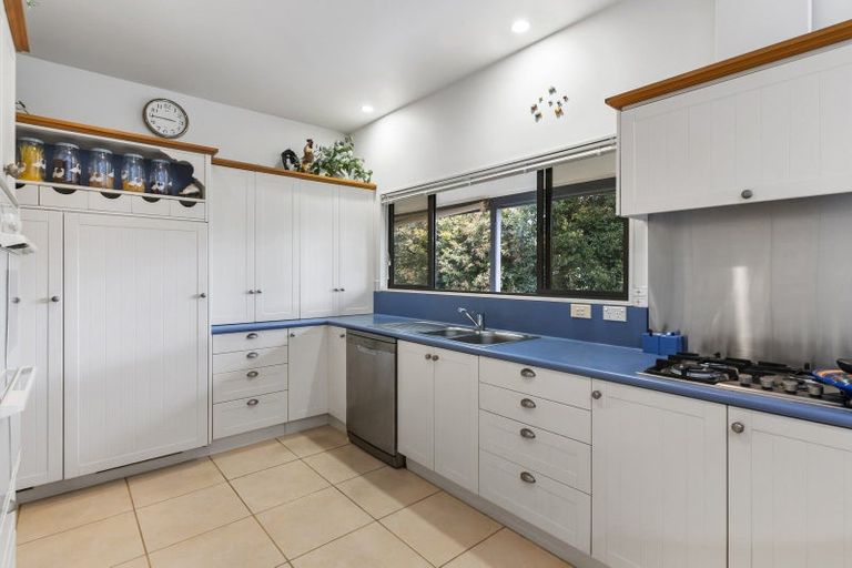 Photo of property in 2/47 Glencoe Road, Browns Bay, Auckland, 0630