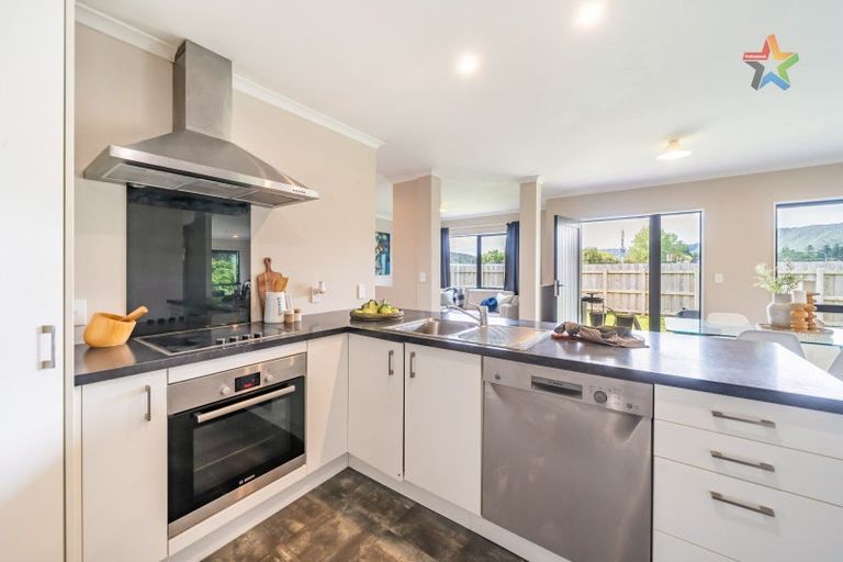 Photo of property in 24a Wainuiomata Road, Wainuiomata, Lower Hutt, 5014