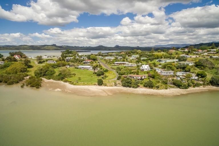 Photo of property in 2 Gundry Street, Rawene, Kaikohe, 0473