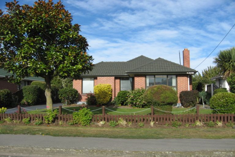 Photo of property in 19 Greenhurst Street, Sockburn, Christchurch, 8042