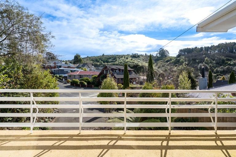 Photo of property in 18 Colquhoun Street, Glenross, Dunedin, 9011