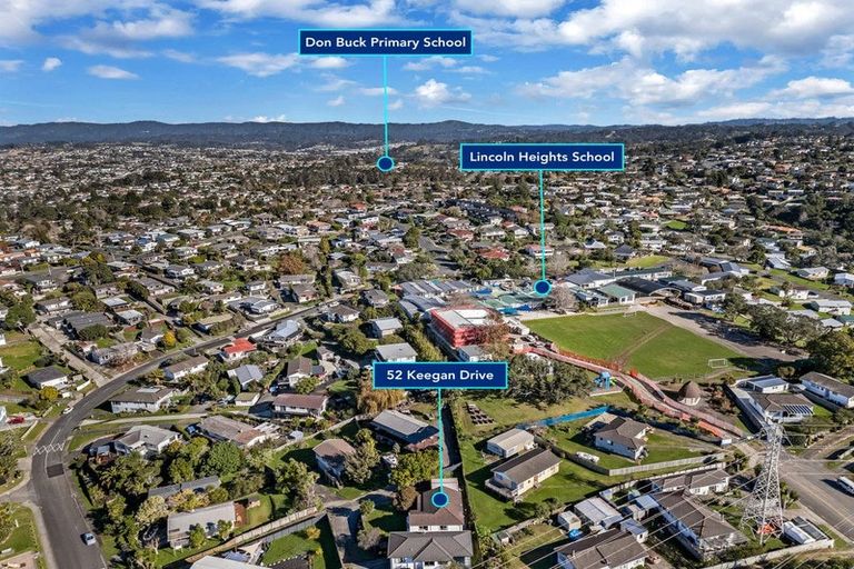 Photo of property in 52 Keegan Drive, Massey, Auckland, 0614