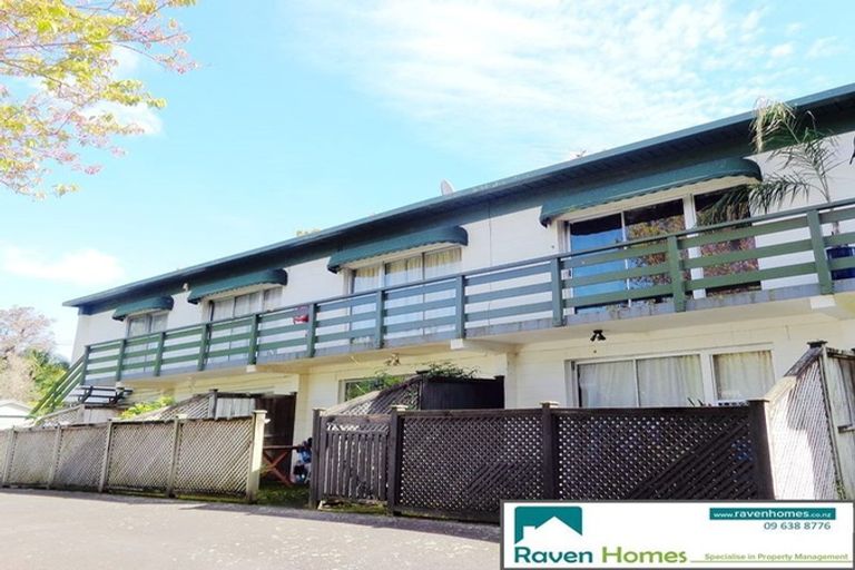 Photo of property in 2/7 Edenvale Park Road, Mount Eden, Auckland, 1024