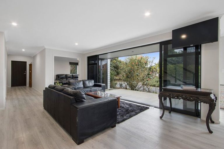 Photo of property in 37 Bert Wall Drive, Omokoroa, 3114