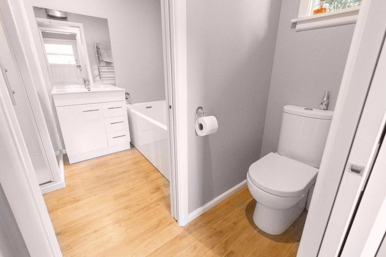 Photo of property in 8a Kyeburn Place, Avonhead, Christchurch, 8042