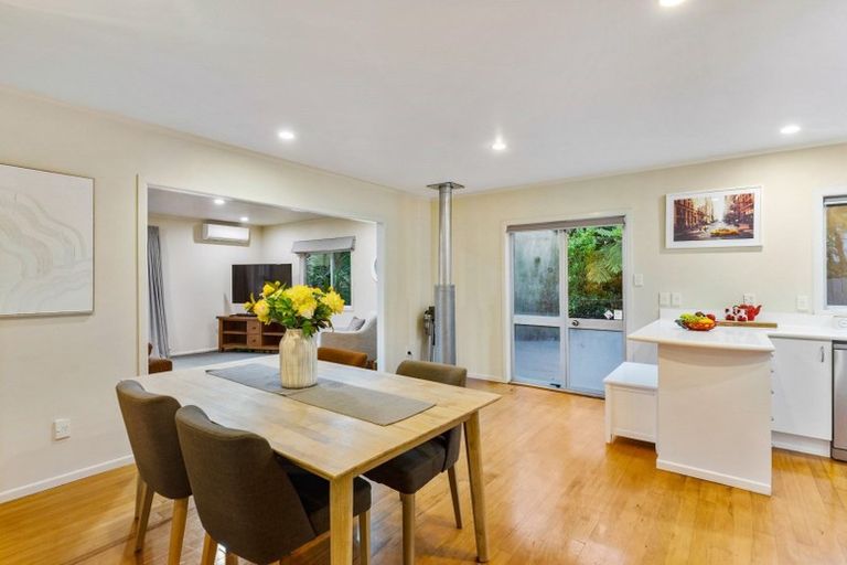 Photo of property in 25 Coroglen Avenue, Birkenhead, Auckland, 0626