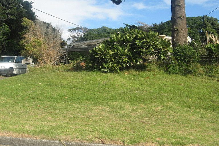 Photo of property in 14 Paneta Street, Paekakariki, 5034