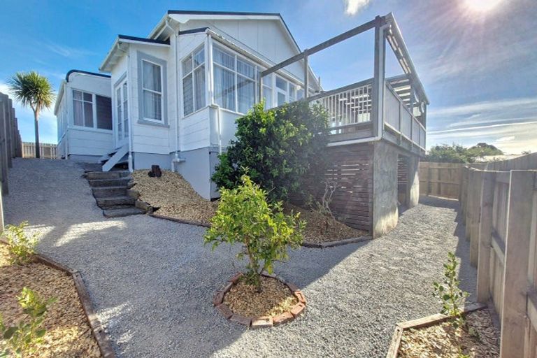 Photo of property in 11 Thynne Street, Foxton, 4814