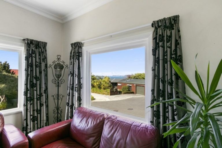 Photo of property in 18 Stanhope Grove, Korokoro, Lower Hutt, 5012