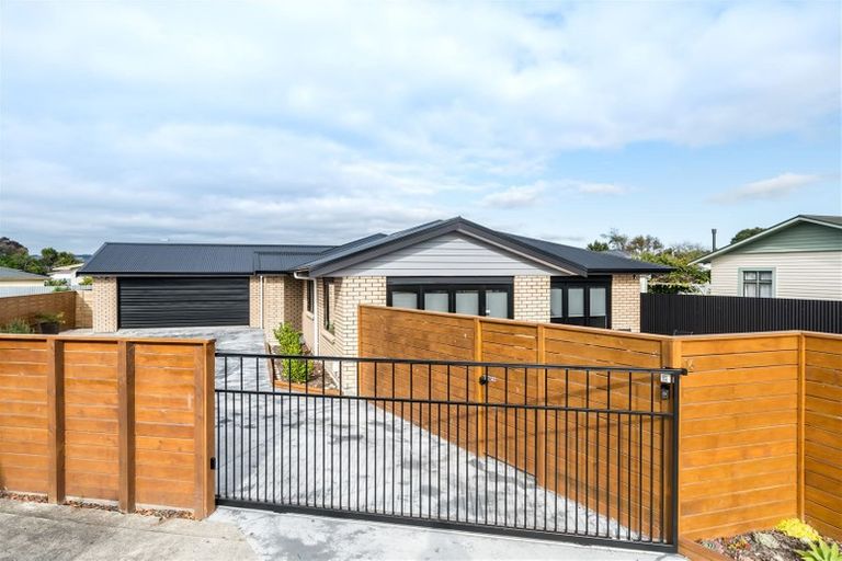 Photo of property in 16 Douglas Street, West End, Palmerston North, 4412