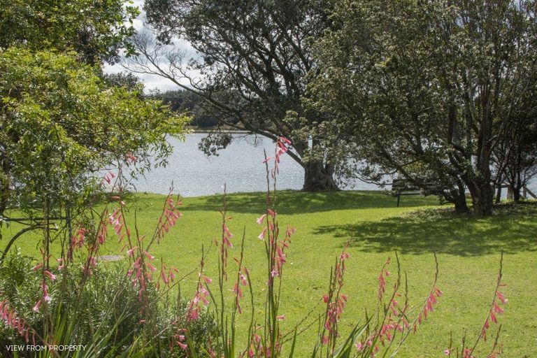 Photo of property in 10 Roretana Drive, Athenree, Katikati, 3177