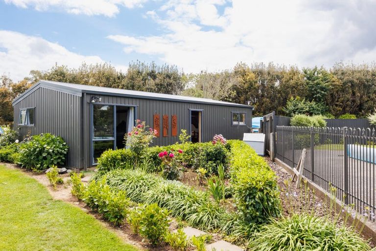 Photo of property in 14 Simpson Road, Westmere, Whanganui, 4574