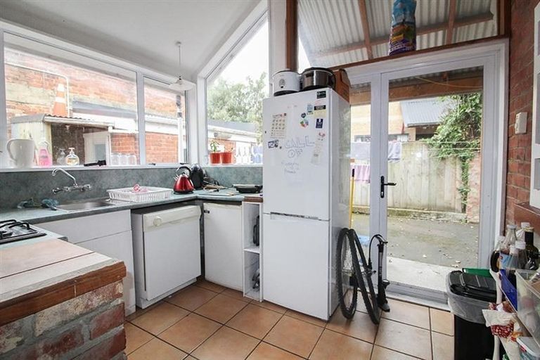 Photo of property in 4 Mackenzie Street, North Dunedin, Dunedin, 9016