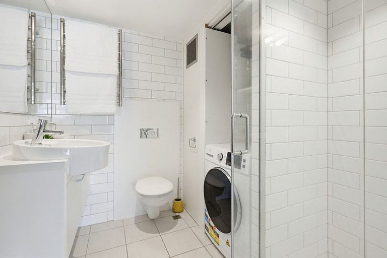 Photo of property in The Capital, 12/370 Oriental Parade, Oriental Bay, Wellington, 6011