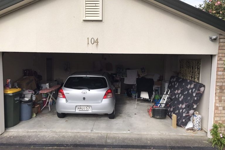 Photo of property in 104 Harmel Road, Glendene, Auckland, 0602