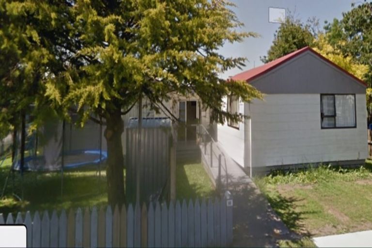 Photo of property in 27 Kamahi Avenue, Hawera, 4610