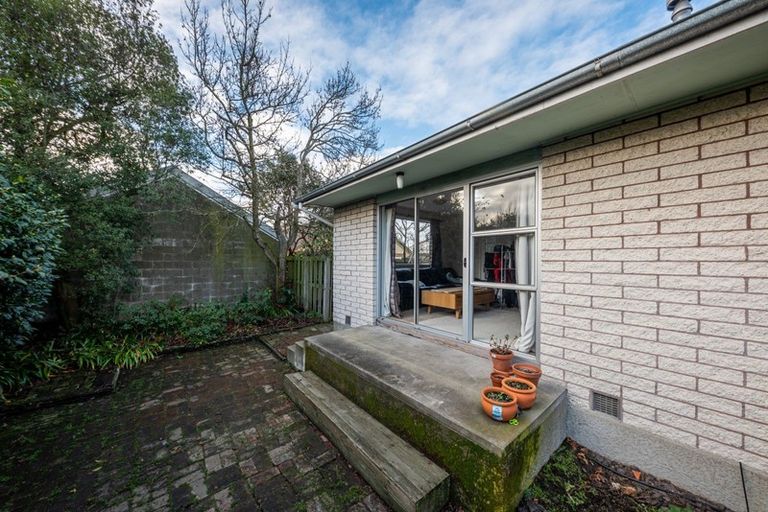 Photo of property in 3/9a Avonhead Road, Avonhead, Christchurch, 8042