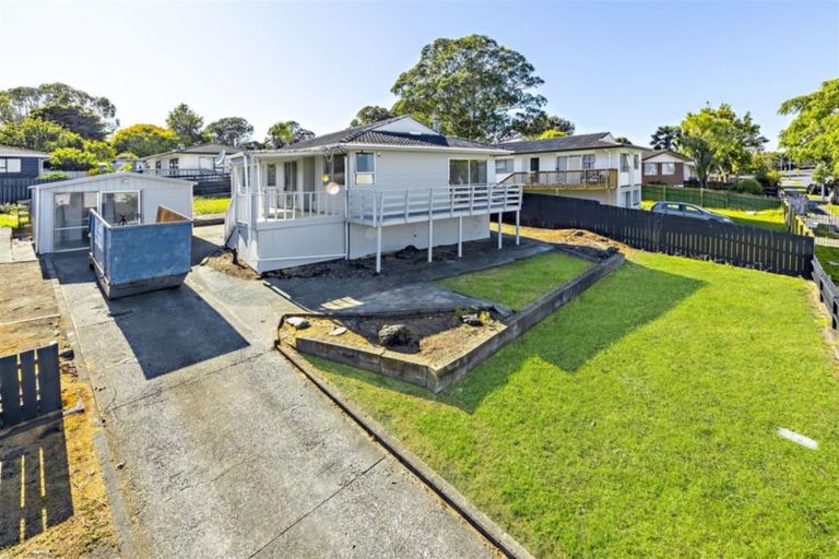 Photo of property in 14 Frobisher Way, Clendon Park, Auckland, 2103