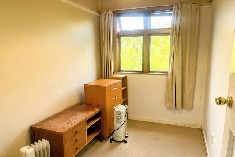 Photo of property in 2 Springfield Terrace, Kelburn, Wellington, 6012