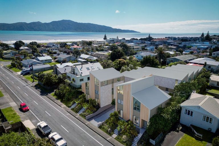 Photo of property in 25 Ocean Road, Paraparaumu Beach, Paraparaumu, 5032