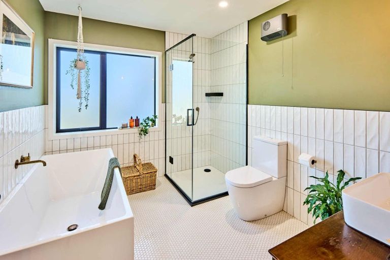 Photo of property in 2 Pukeko Lane, Carterton, 5713