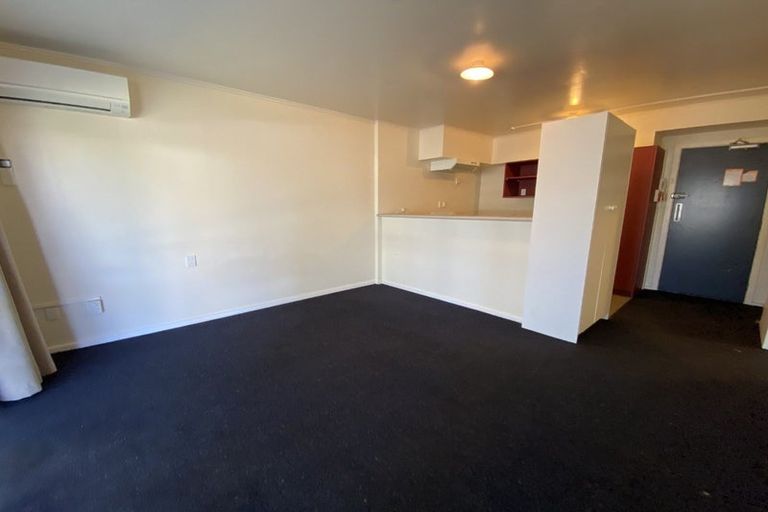 Photo of property in 95 Farmer Crescent, Taita, Lower Hutt, 5011