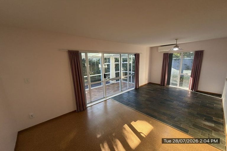 Photo of property in 75 Totara Crescent, Woburn, Lower Hutt, 5011
