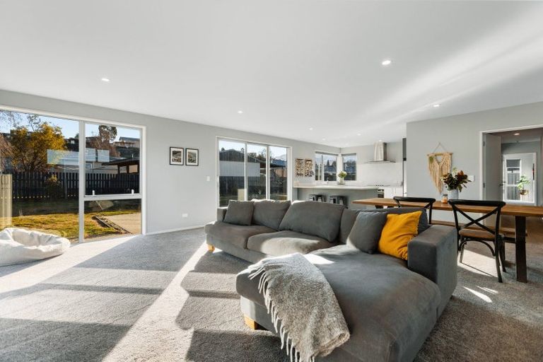 Photo of property in 27 Timsfield Drive, Lake Hawea, 9382