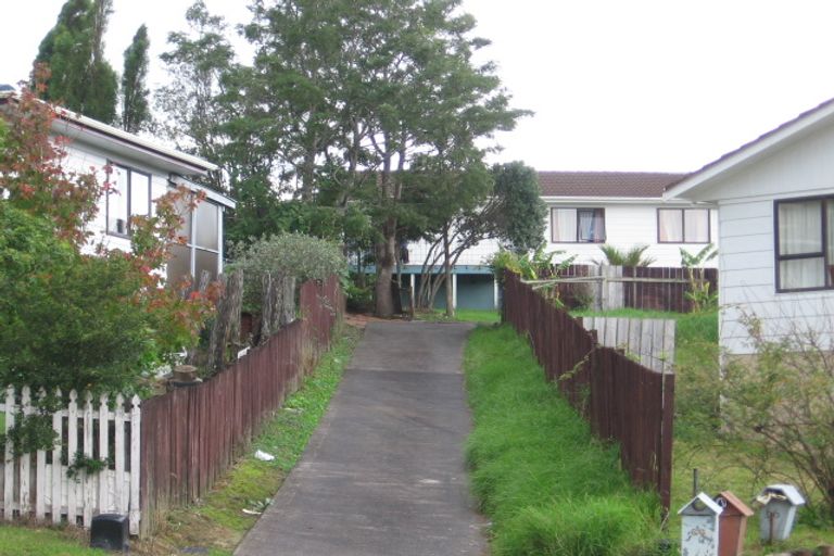 Photo of property in 1/64 Sunvue Road, Glen Eden, Auckland, 0602
