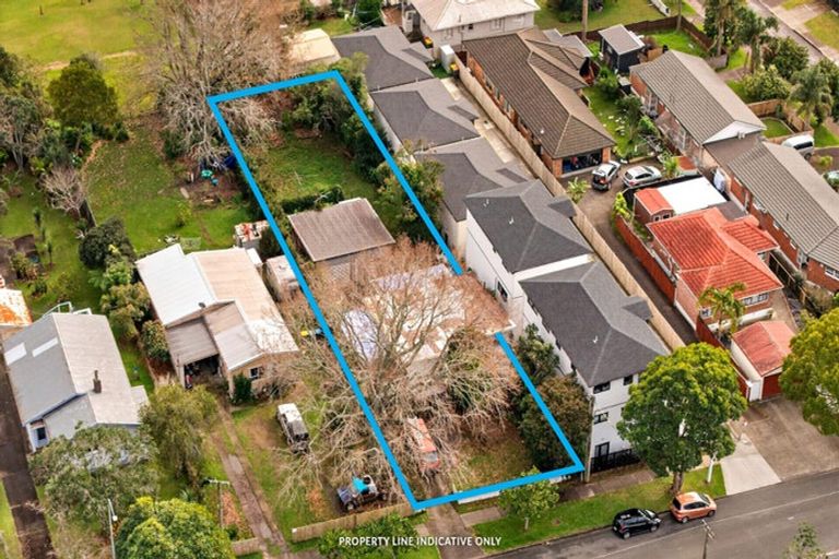 Photo of property in 14 Brandon Road, Glen Eden, Auckland, 0602