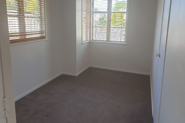 Photo of property in 1/5 Fenwick Avenue, Milford, Auckland, 0620