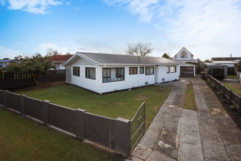 Photo of property in 8 Brightwell Place, Nawton, Hamilton, 3200