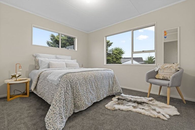 Photo of property in 1/27 Dillon Crescent, Clover Park, Auckland, 2019