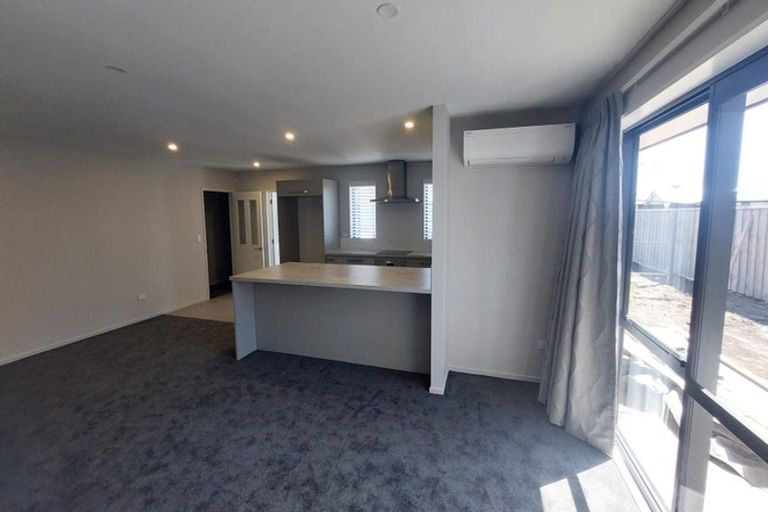 Photo of property in 130 Shillingford Boulevard, Rolleston, 7615