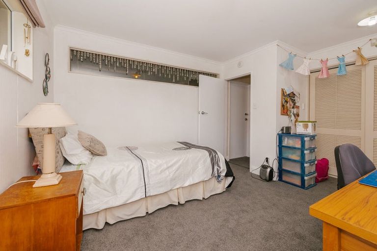 Photo of property in 9 Mana Place, Awapuni, Palmerston North, 4412