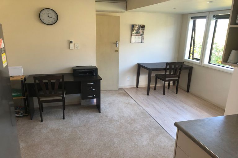 Photo of property in 51 Isadore Road, Saint Clair, Dunedin, 9012