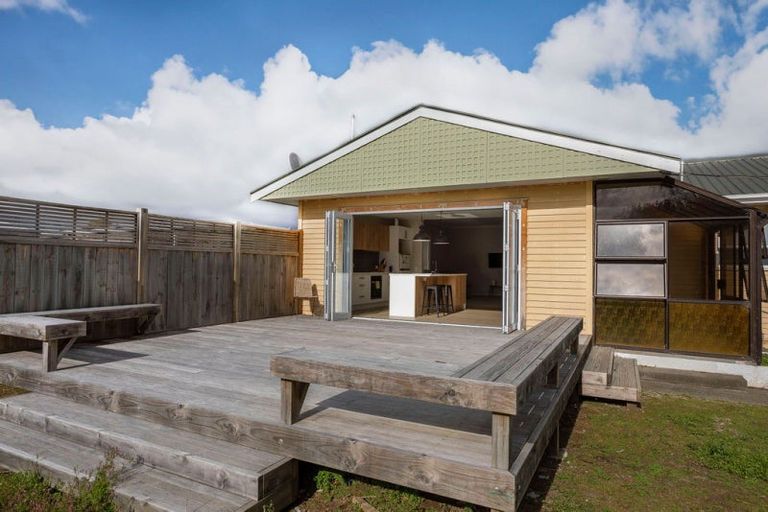 Photo of property in 69 Barraud Street, Dannevirke, 4930
