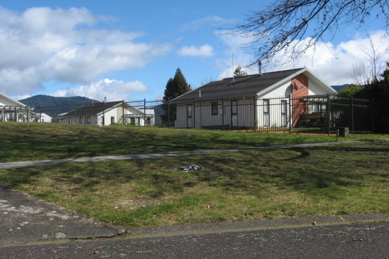 Photo of property in 2/33 Te Takinga Street, Turangi, 3334